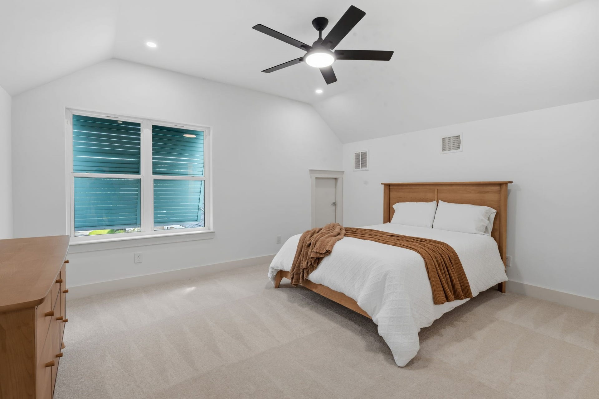 3405 Oak Alley Court, Seabrook, TX 77586 3405 Oak Alley Court, Seabrook, TX 77586