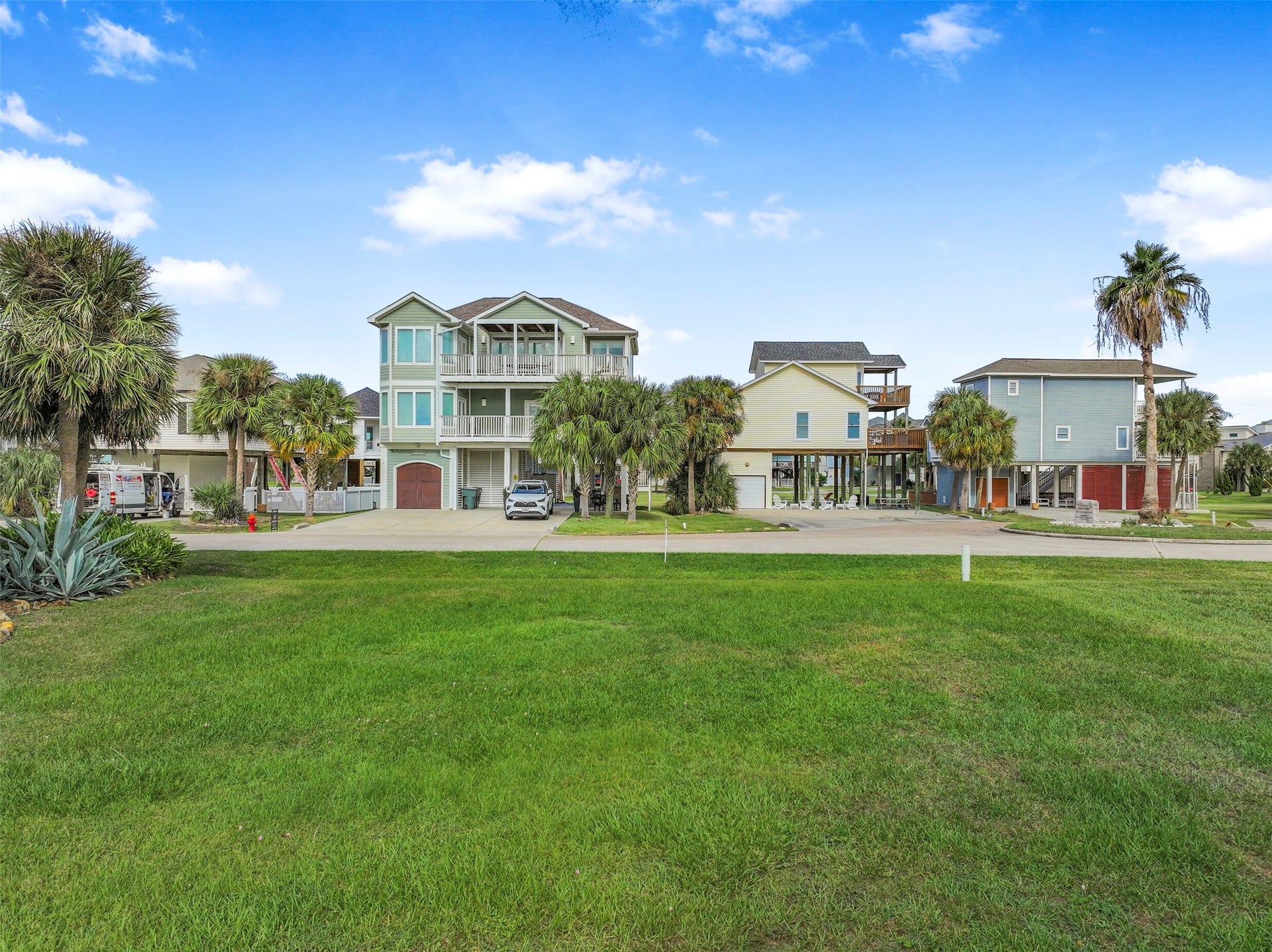 13952 Pirates Beach Boulevard, Galveston, TX 77554 13952 Pirates Beach Boulevard, Galveston, TX 77554