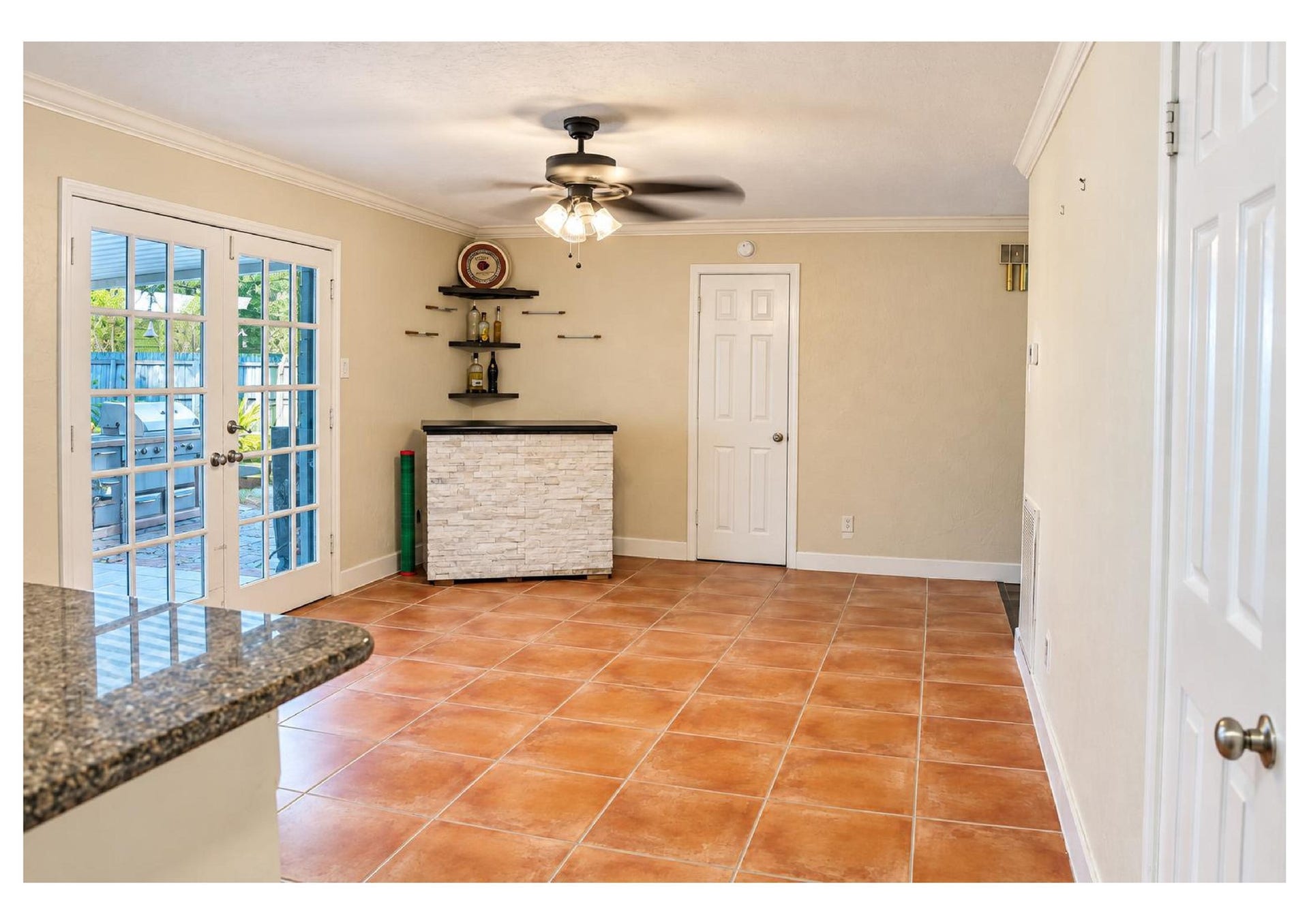 124 Bluebird Lane, Pasadena, TX 77502