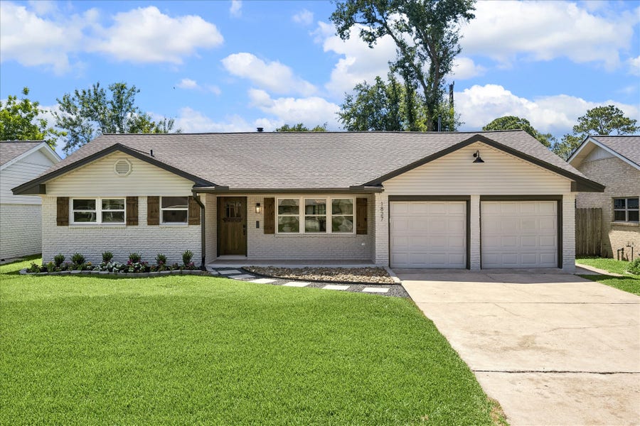 Property photo for 1827 Millwood Drive, Houston, TX