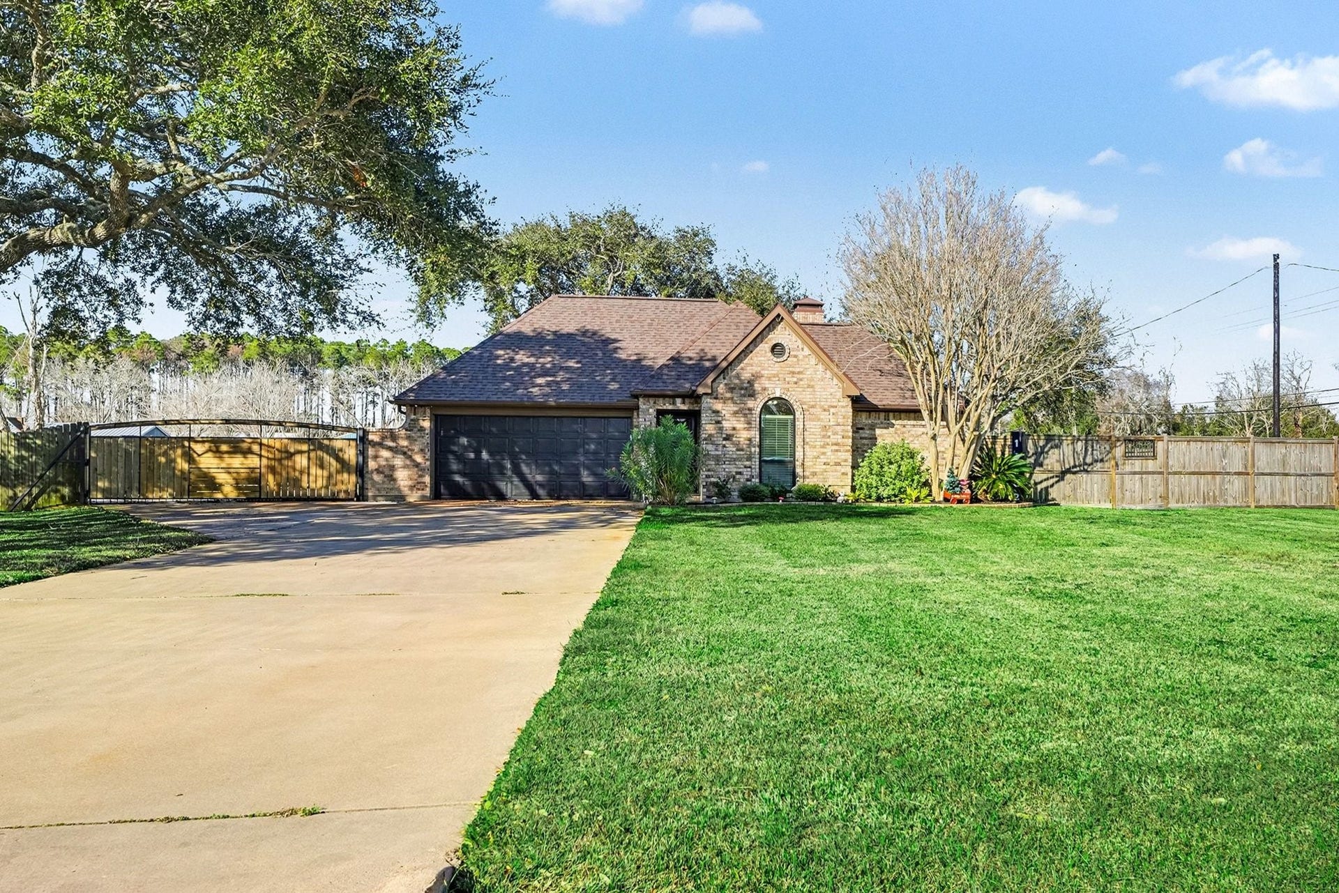 13402 Bob White Drive, Santa Fe, TX 77510