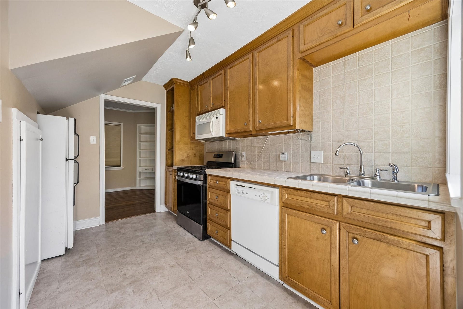 3309 Lawrence Street Unit 2 Street, #2, Houston, TX 77018 3309 Lawrence Street Unit 2 Street, #2, Houston, TX 77018