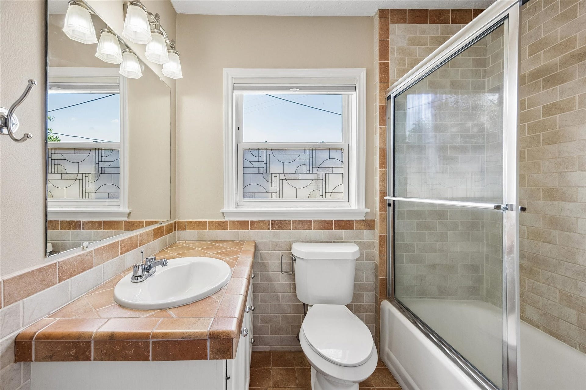 3309 Lawrence Street Unit 2 Street, #2, Houston, TX 77018 3309 Lawrence Street Unit 2 Street, #2, Houston, TX 77018