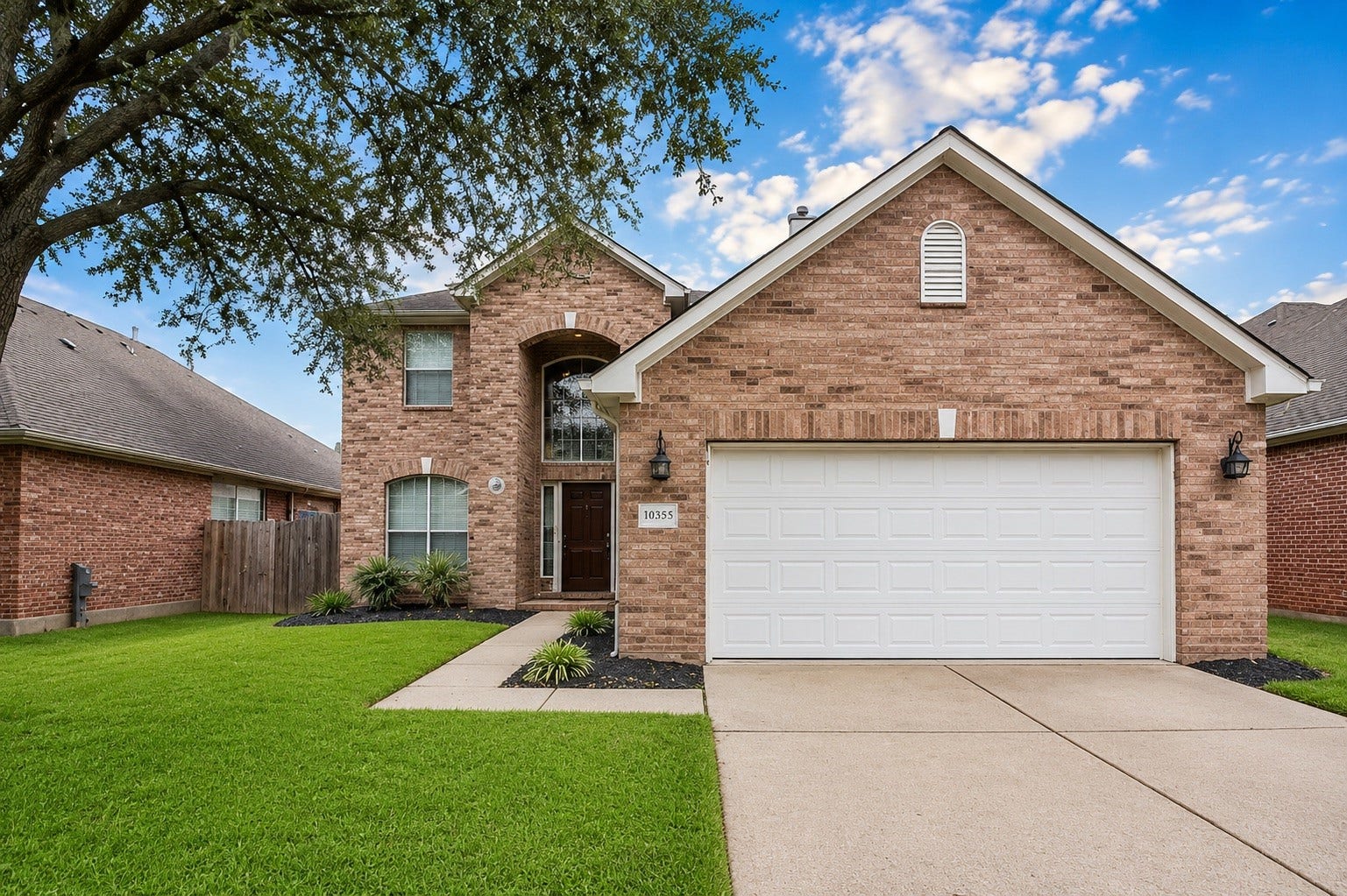 14907 E Lime Blossom Court, Cypress, TX 77433 Welcome home to this charming two-story residence featuring attractive curb appeal, a welcoming front entry, and a layout designed for comfortable everyday living.