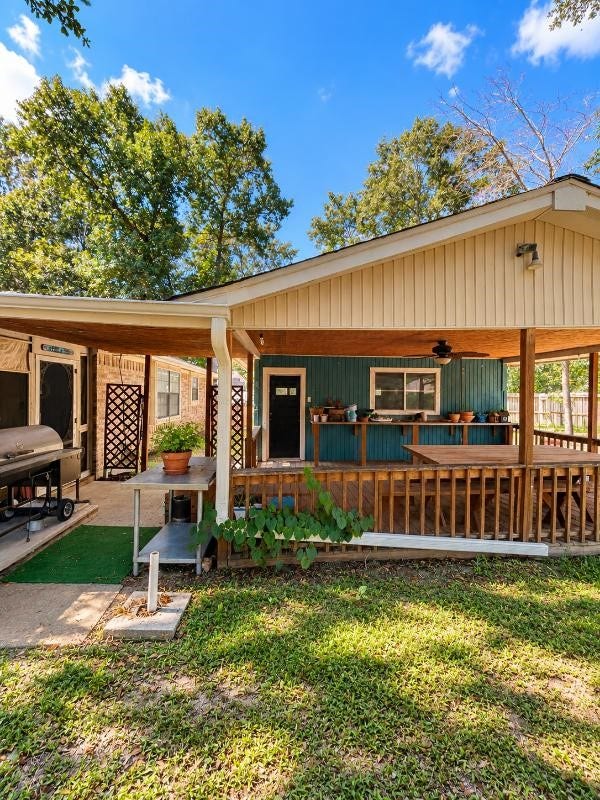 17602 Typhoon Way, Crosby, TX 77532