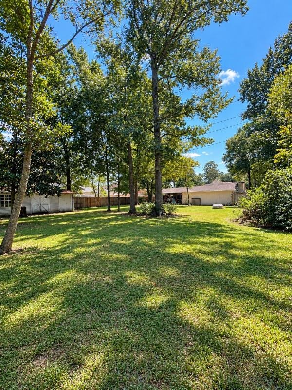 17602 Typhoon Way, Crosby, TX 77532