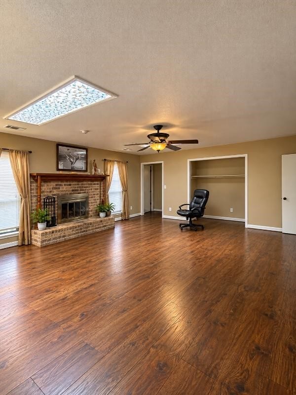 17602 Typhoon Way, Crosby, TX 77532
