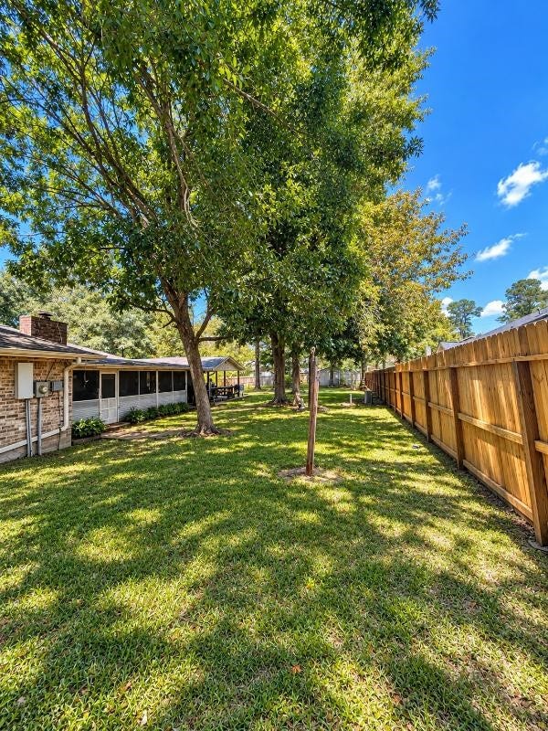 17602 Typhoon Way, Crosby, TX 77532