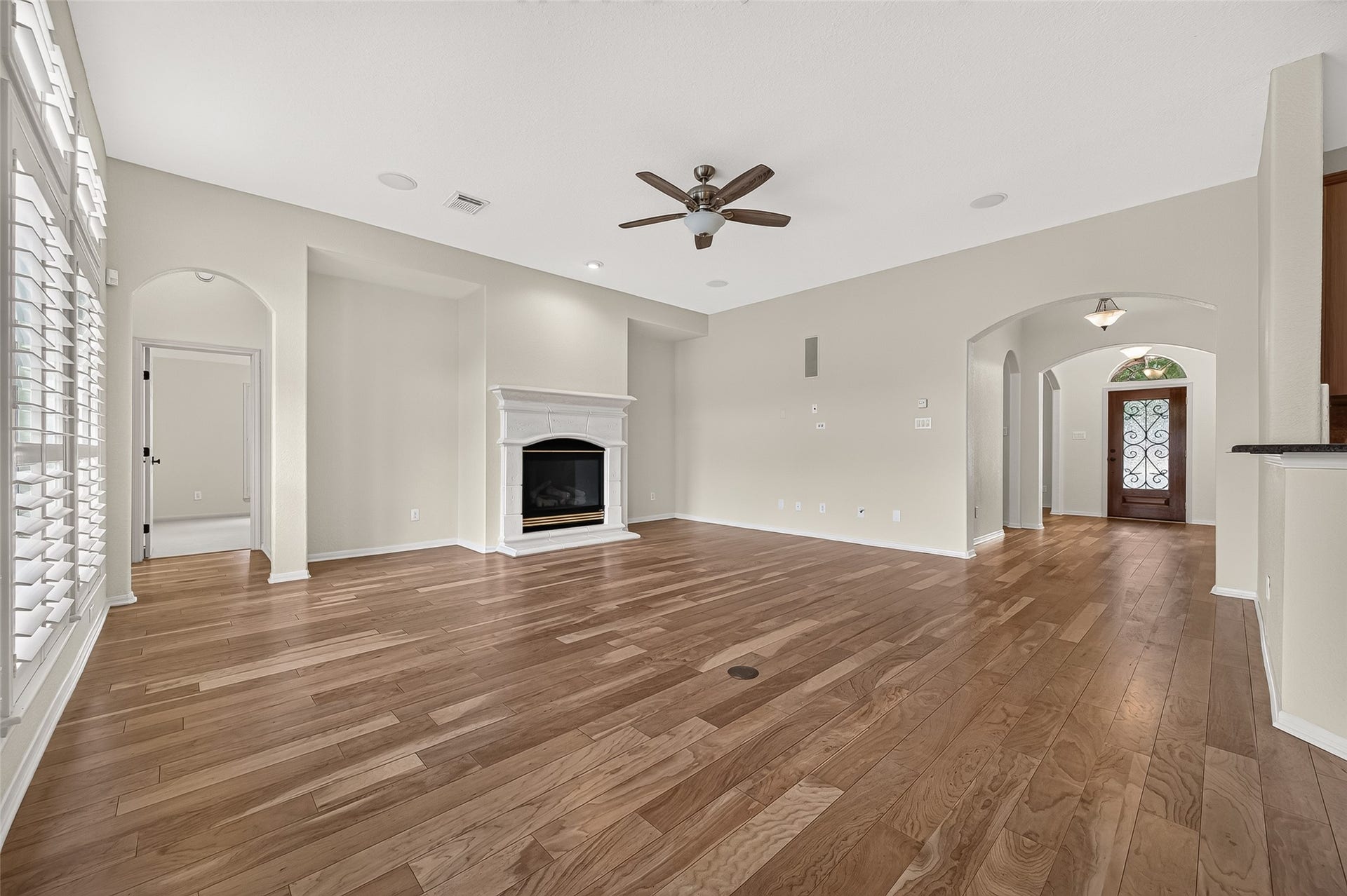 5242 Fountainbrook Lane, Sugar Land, TX 77479 5242 Fountainbrook Lane, Sugar Land, TX 77479