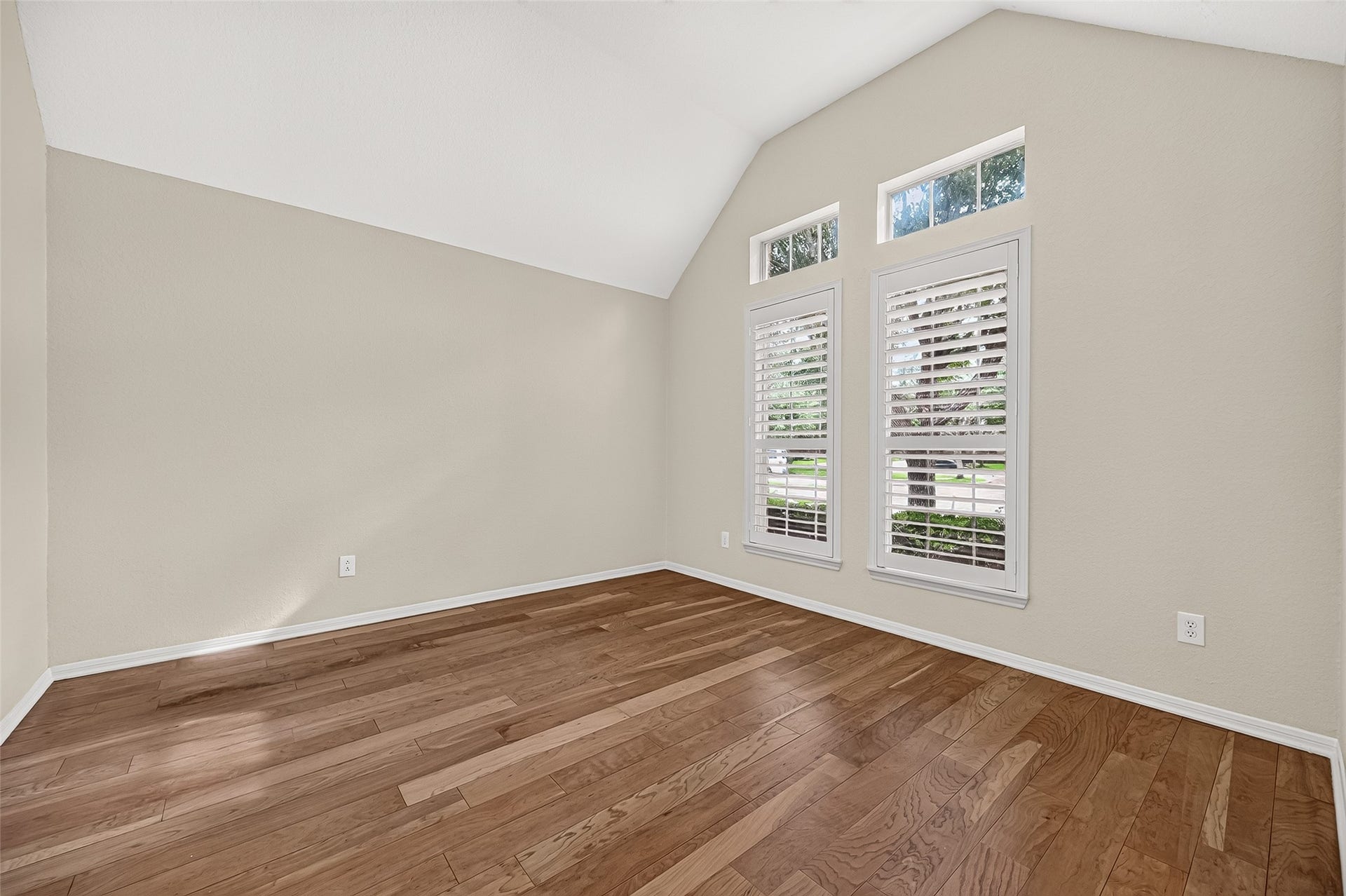 5242 Fountainbrook Lane, Sugar Land, TX 77479 5242 Fountainbrook Lane, Sugar Land, TX 77479