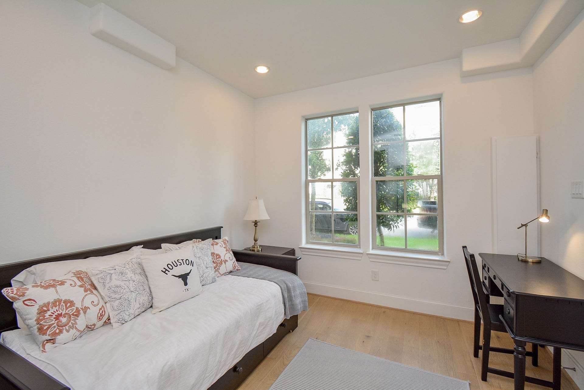 615 Nagle Street, Houston, TX 77003 615 Nagle Street, Houston, TX 77003