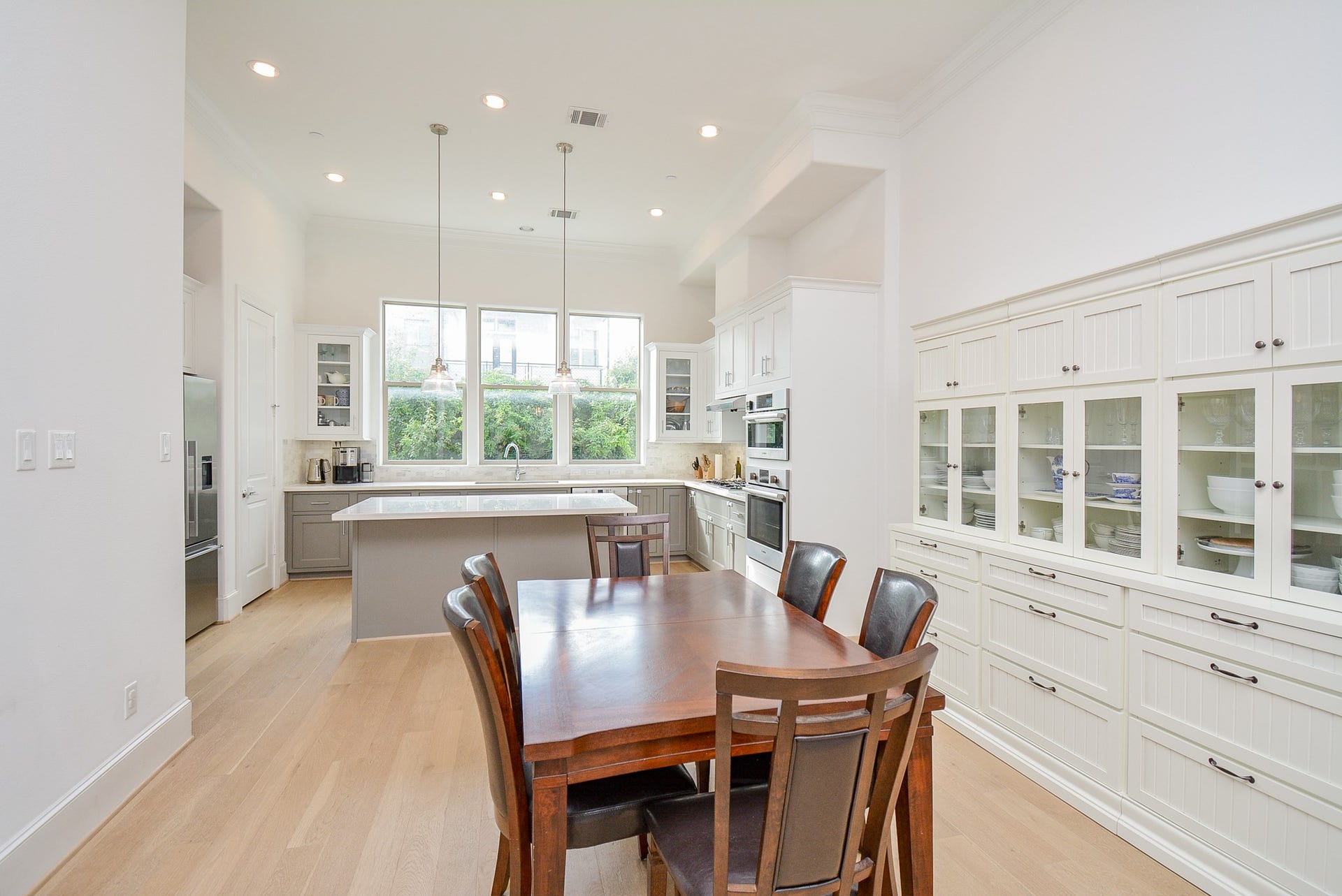 615 Nagle Street, Houston, TX 77003 615 Nagle Street, Houston, TX 77003