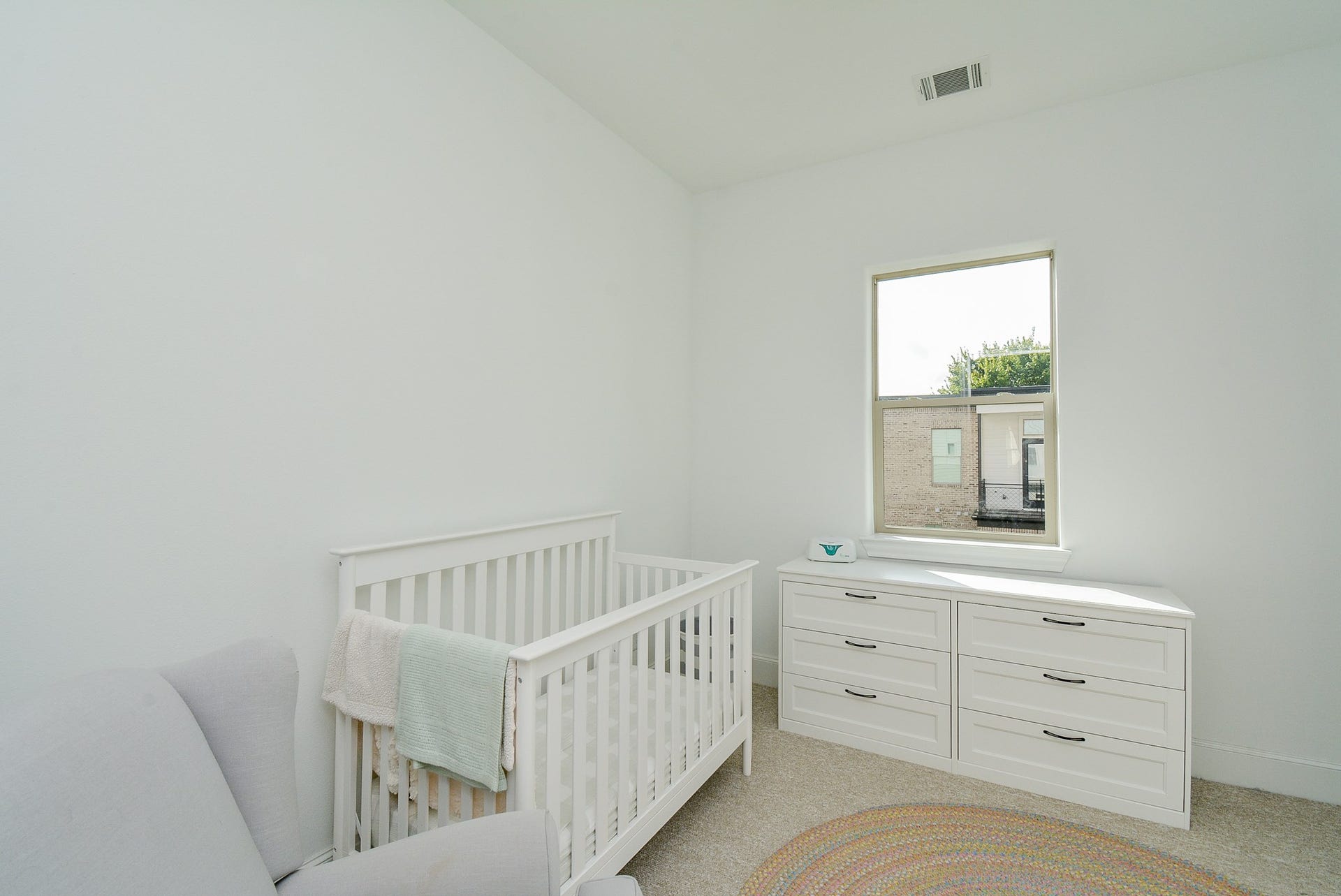 615 Nagle Street, Houston, TX 77003 Spacious secondary rooms