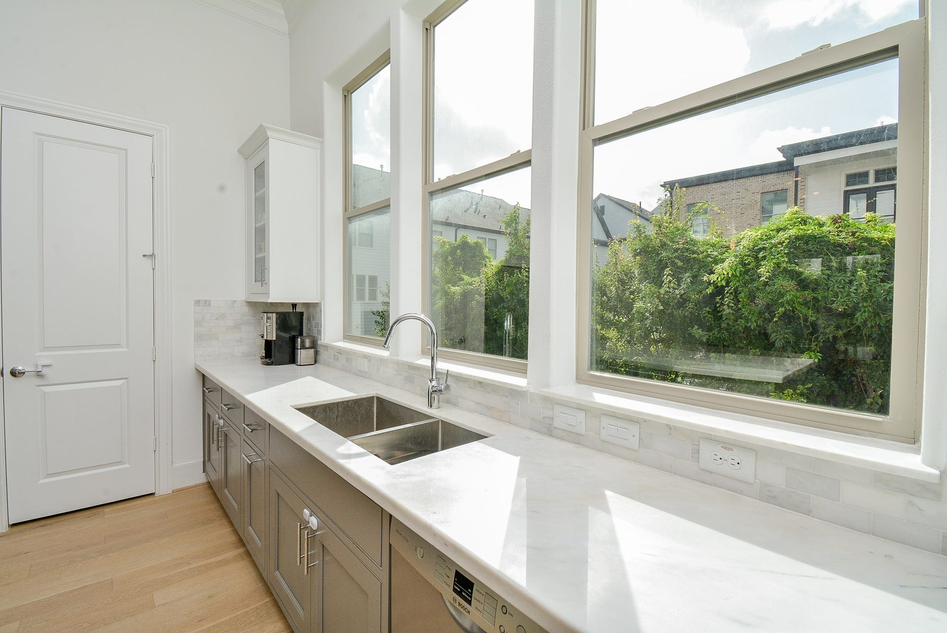 615 Nagle Street, Houston, TX 77003 615 Nagle Street, Houston, TX 77003