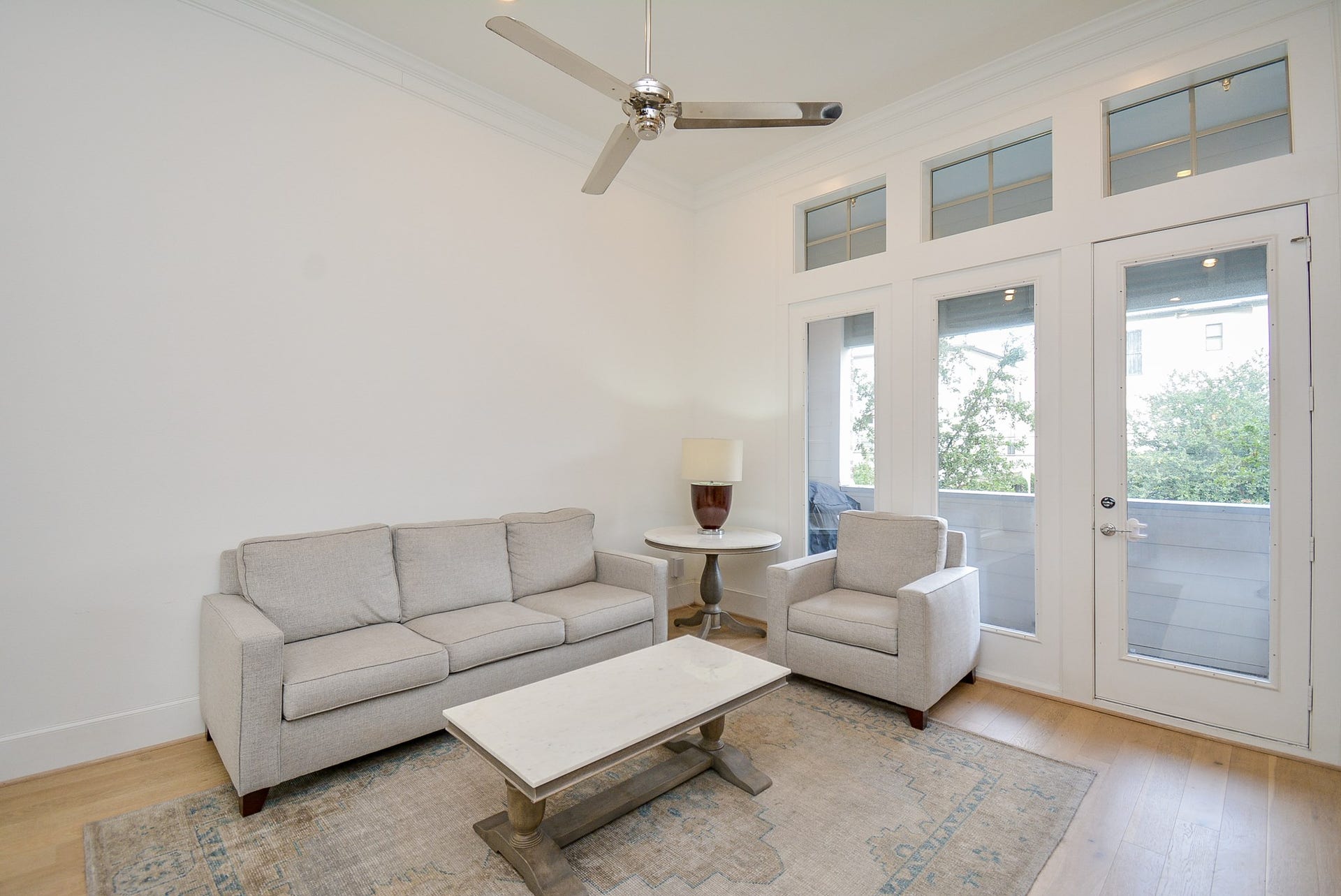 615 Nagle Street, Houston, TX 77003 Living area with access to 2nd story balcony