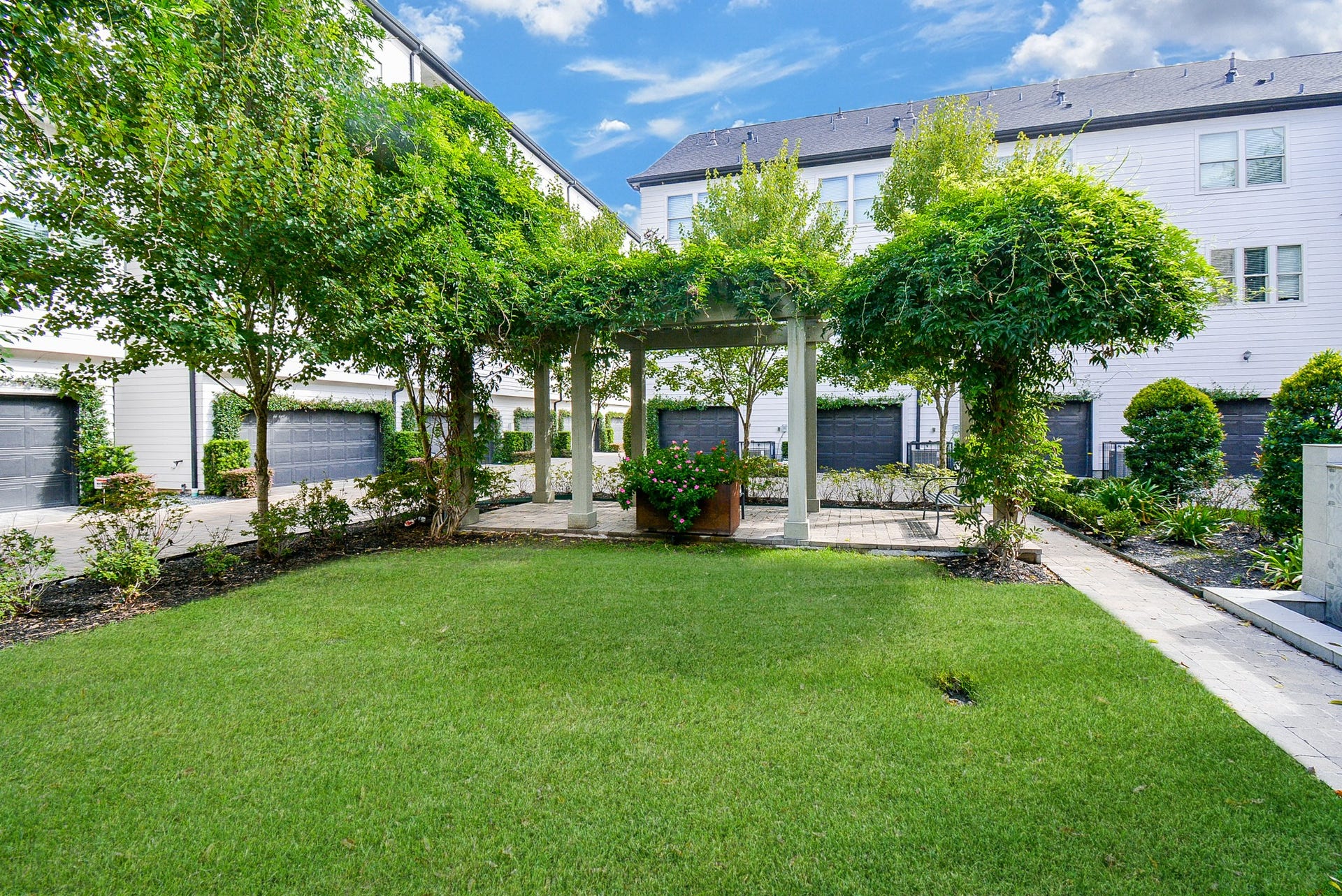 615 Nagle Street, Houston, TX 77003 615 Nagle Street, Houston, TX 77003