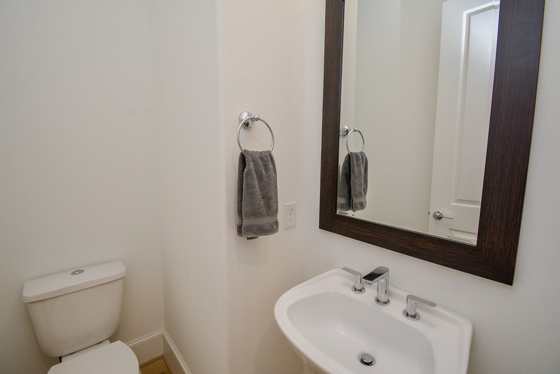 615 Nagle Street, Houston, TX 77003 615 Nagle Street, Houston, TX 77003