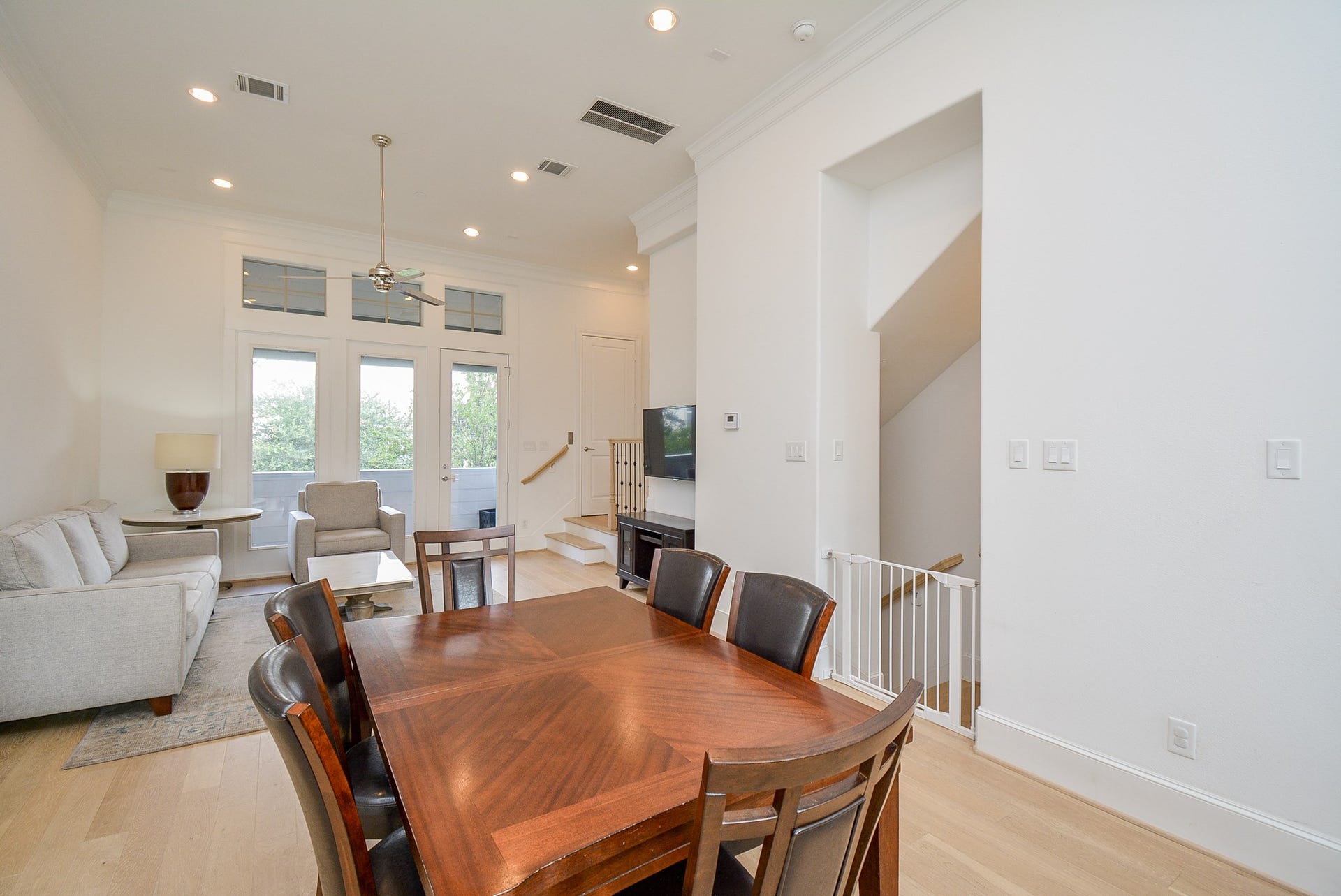 615 Nagle Street, Houston, TX 77003 Dining area with plenty of space for your formal dining table.