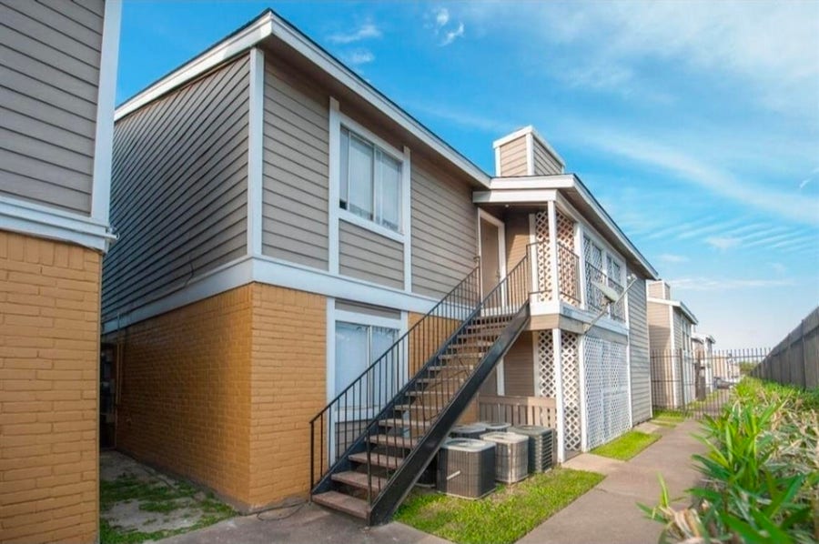 Property photo for 12639 Ashford Meadow Drive, #E-F, Houston, TX