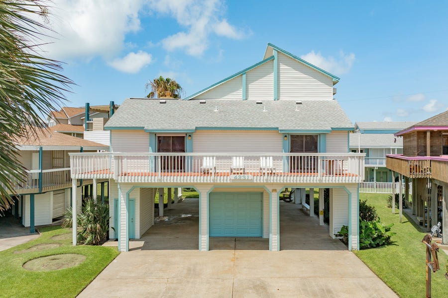 Property photo for 4231 Pelican Lane, Galveston, TX