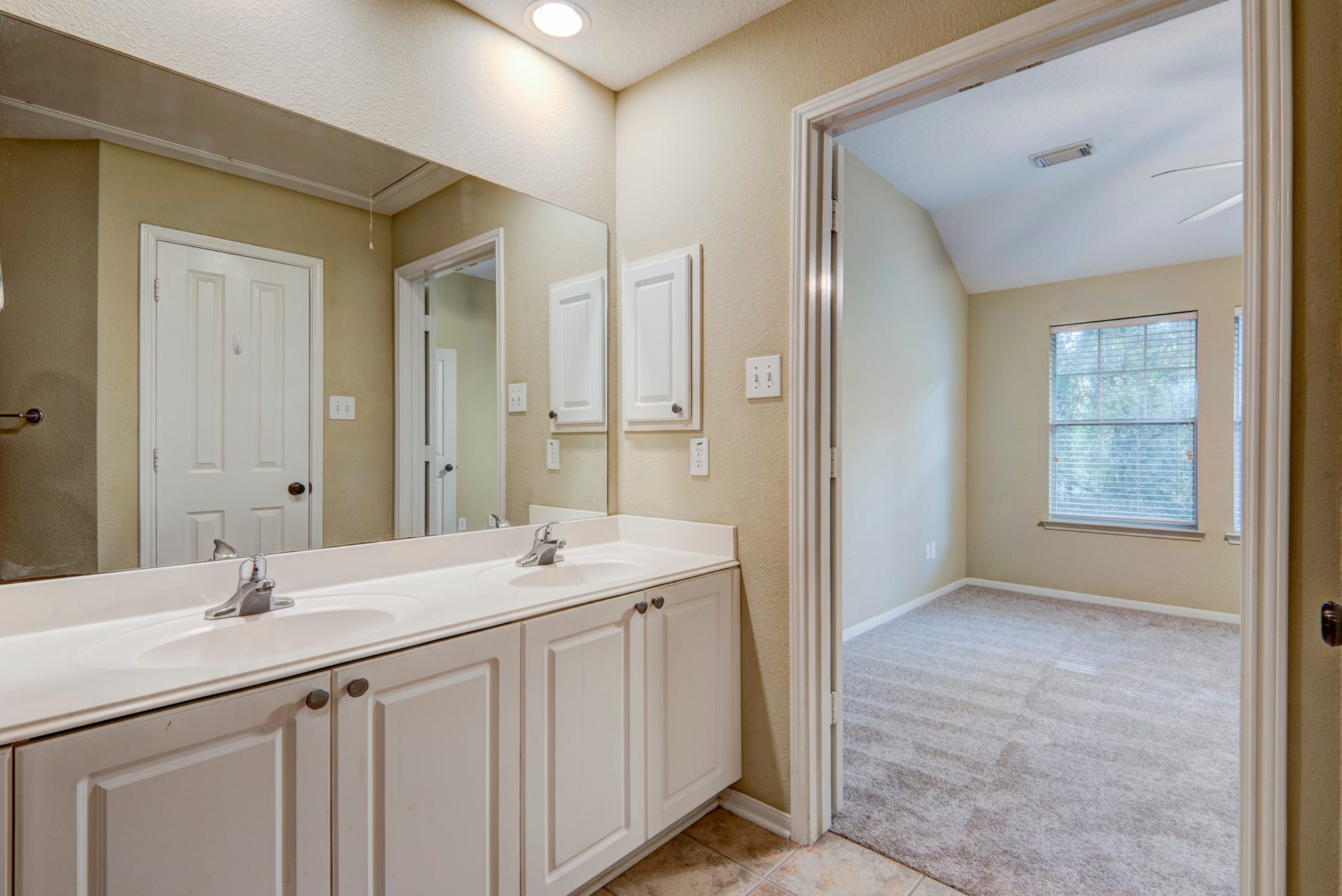 26 Stone Creek Place, The Woodlands, TX 77382 26 Stone Creek Place, The Woodlands, TX 77382
