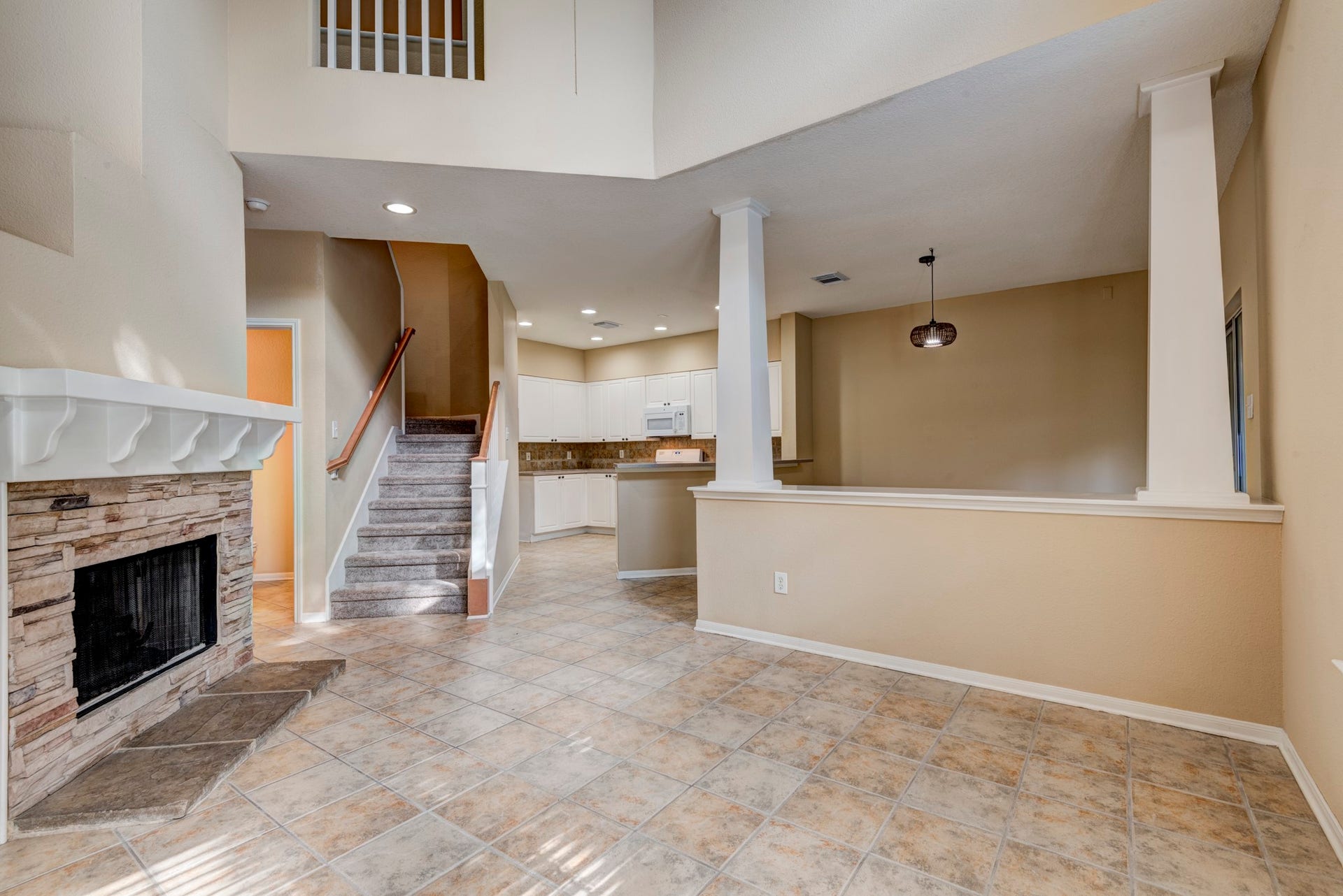 26 Stone Creek Place, The Woodlands, TX 77382 26 Stone Creek Place, The Woodlands, TX 77382