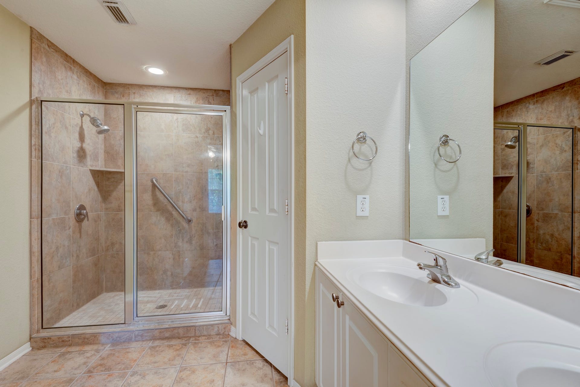 26 Stone Creek Place, The Woodlands, TX 77382 26 Stone Creek Place, The Woodlands, TX 77382