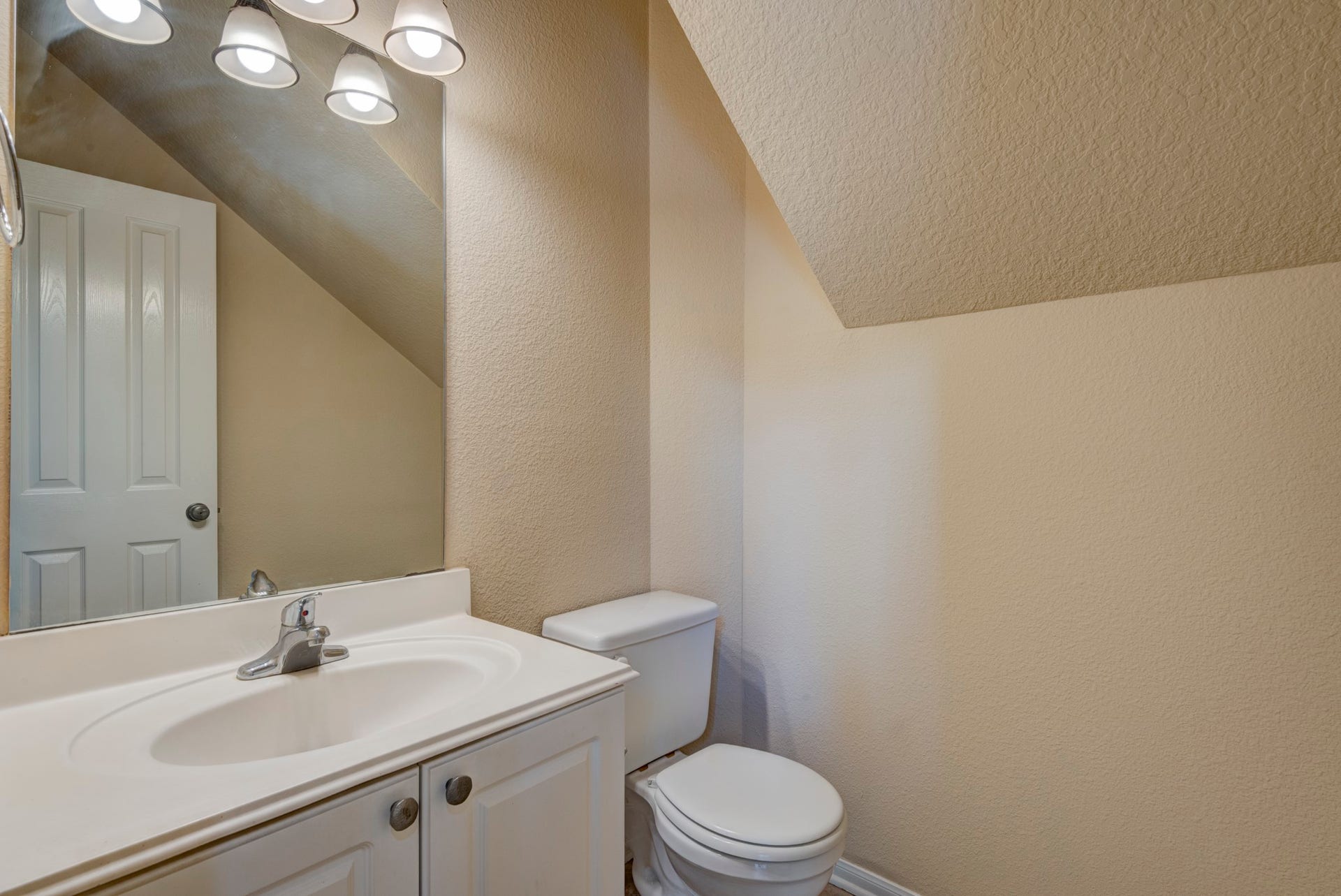 26 Stone Creek Place, The Woodlands, TX 77382 26 Stone Creek Place, The Woodlands, TX 77382