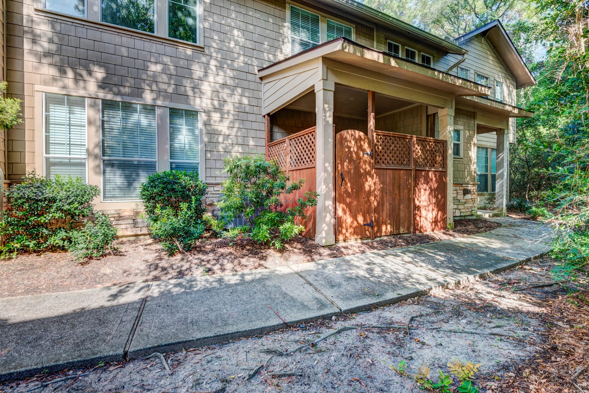 26 Stone Creek Place, The Woodlands, TX 77382 26 Stone Creek Place, The Woodlands, TX 77382