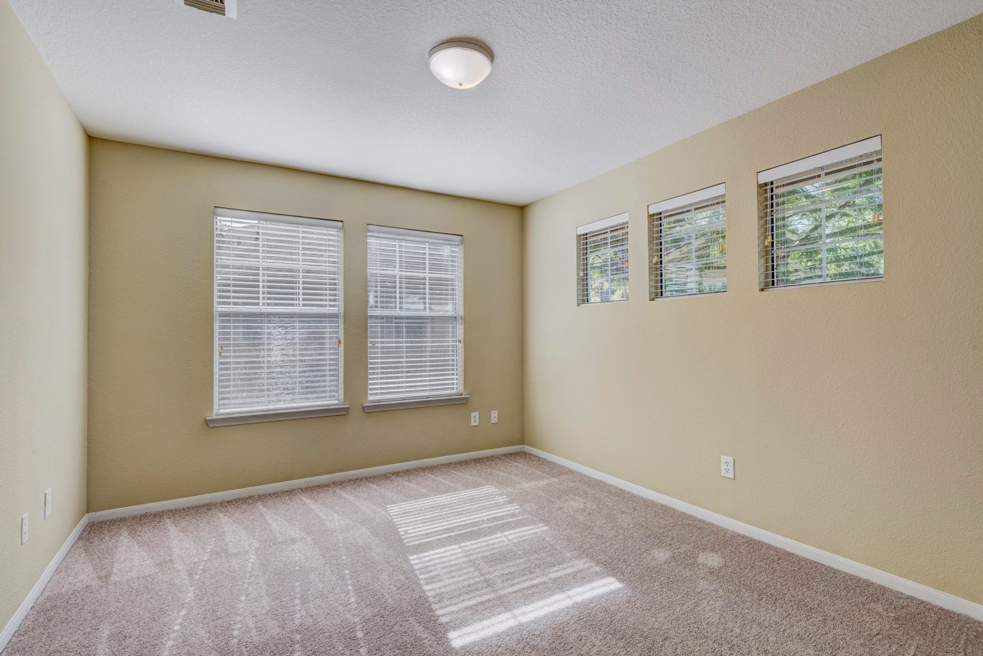 26 Stone Creek Place, The Woodlands, TX 77382 26 Stone Creek Place, The Woodlands, TX 77382