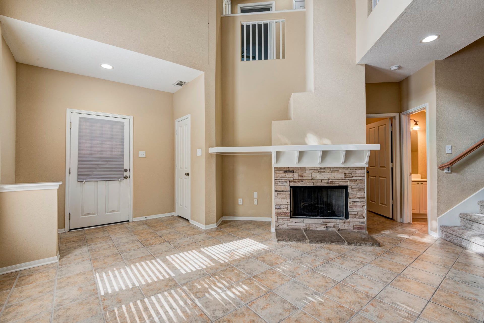 26 Stone Creek Place, The Woodlands, TX 77382 26 Stone Creek Place, The Woodlands, TX 77382