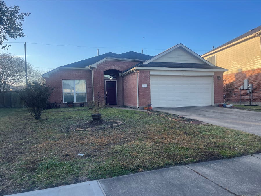 Property photo for 1903 Manor Drive, Baytown, TX