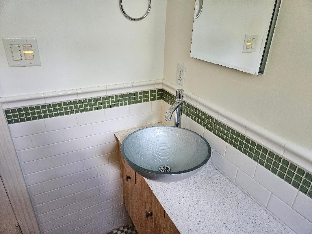 2709 Albans Road, West University Place, TX 77005 2709 Albans Road, West University Place, TX 77005