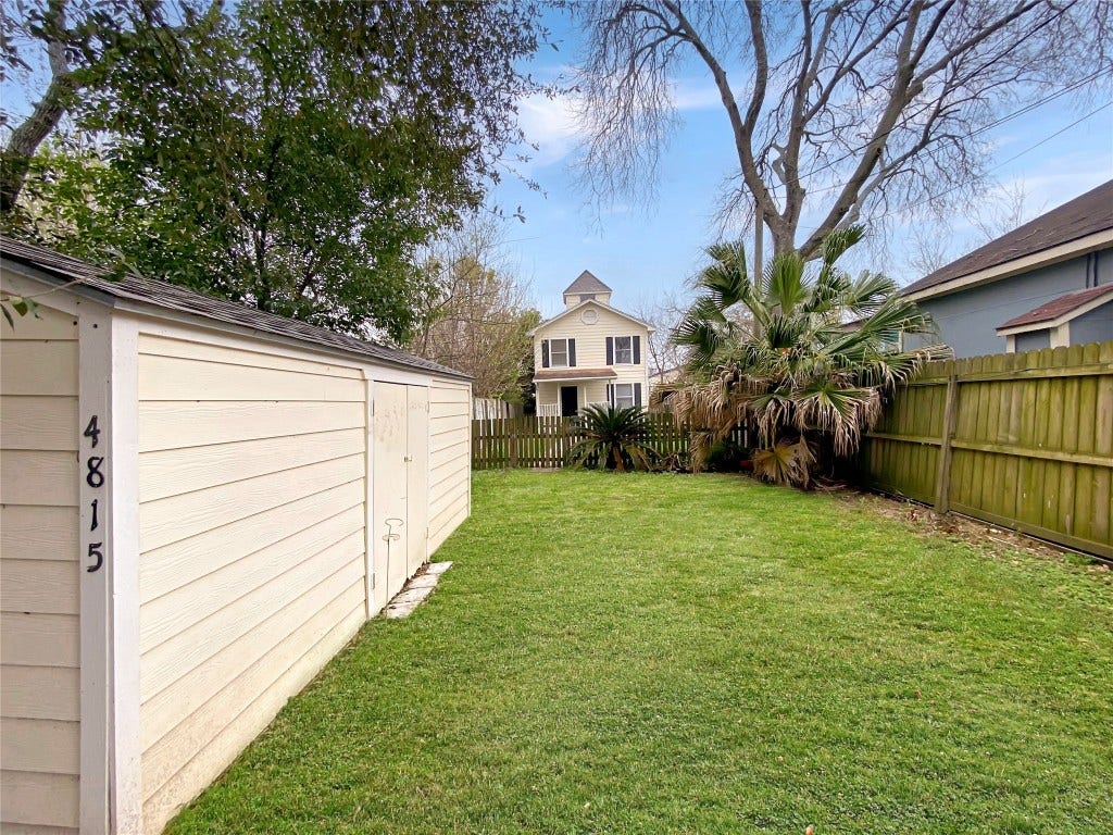 4815 8th Street, Bacliff, TX 77518 4815 8th Street, Bacliff, TX 77518