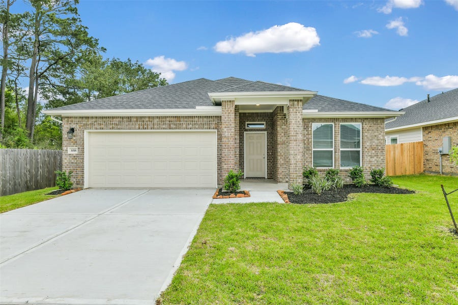 Property photo for 3018 King Oaks Street, Baytown, TX