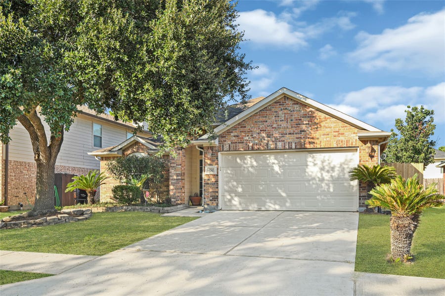 Property photo for 14318 Glade Point Drive, Cypress, TX