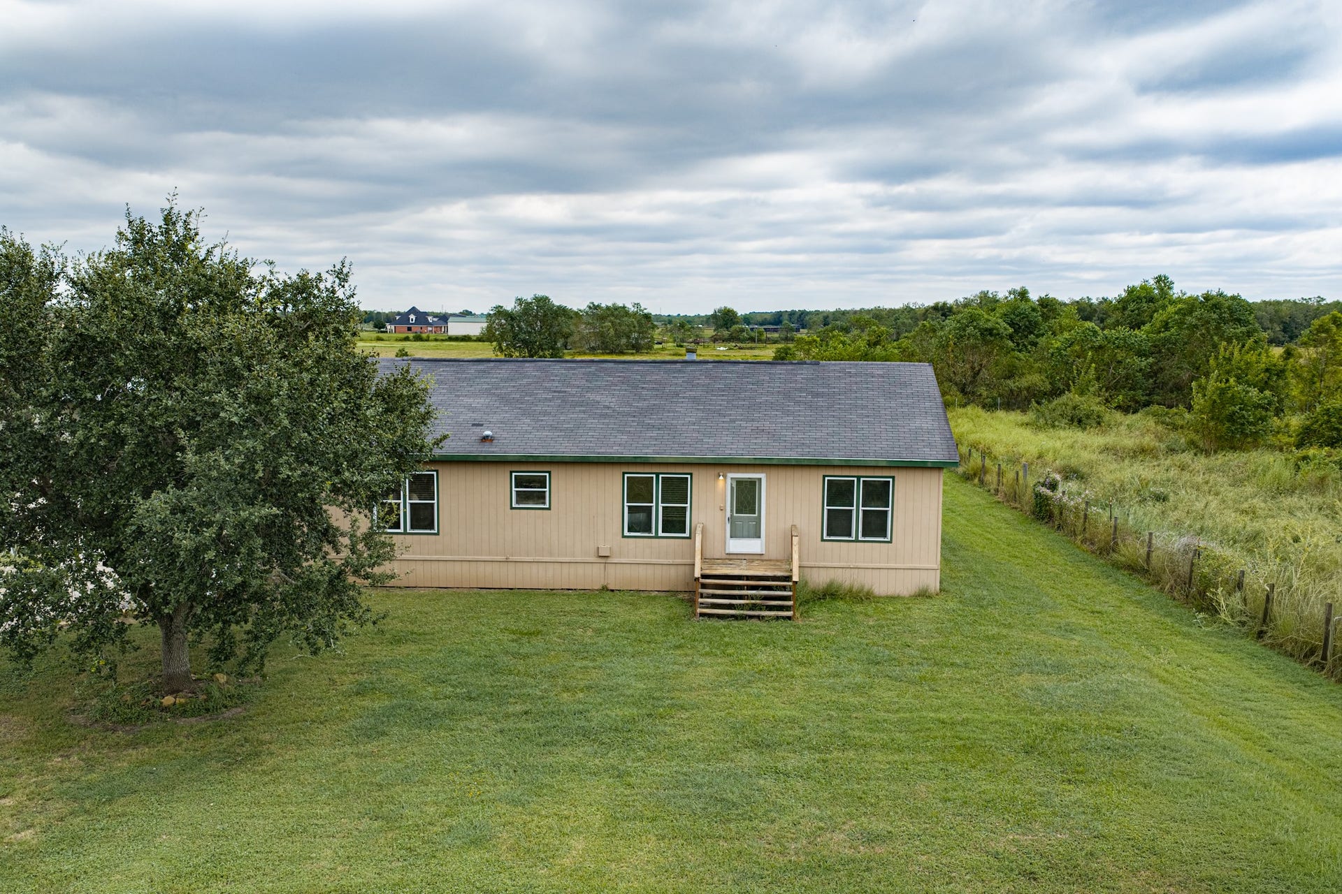 1108 County Road 55, Rosharon, TX 77583 1108 County Road 55, Rosharon, TX 77583