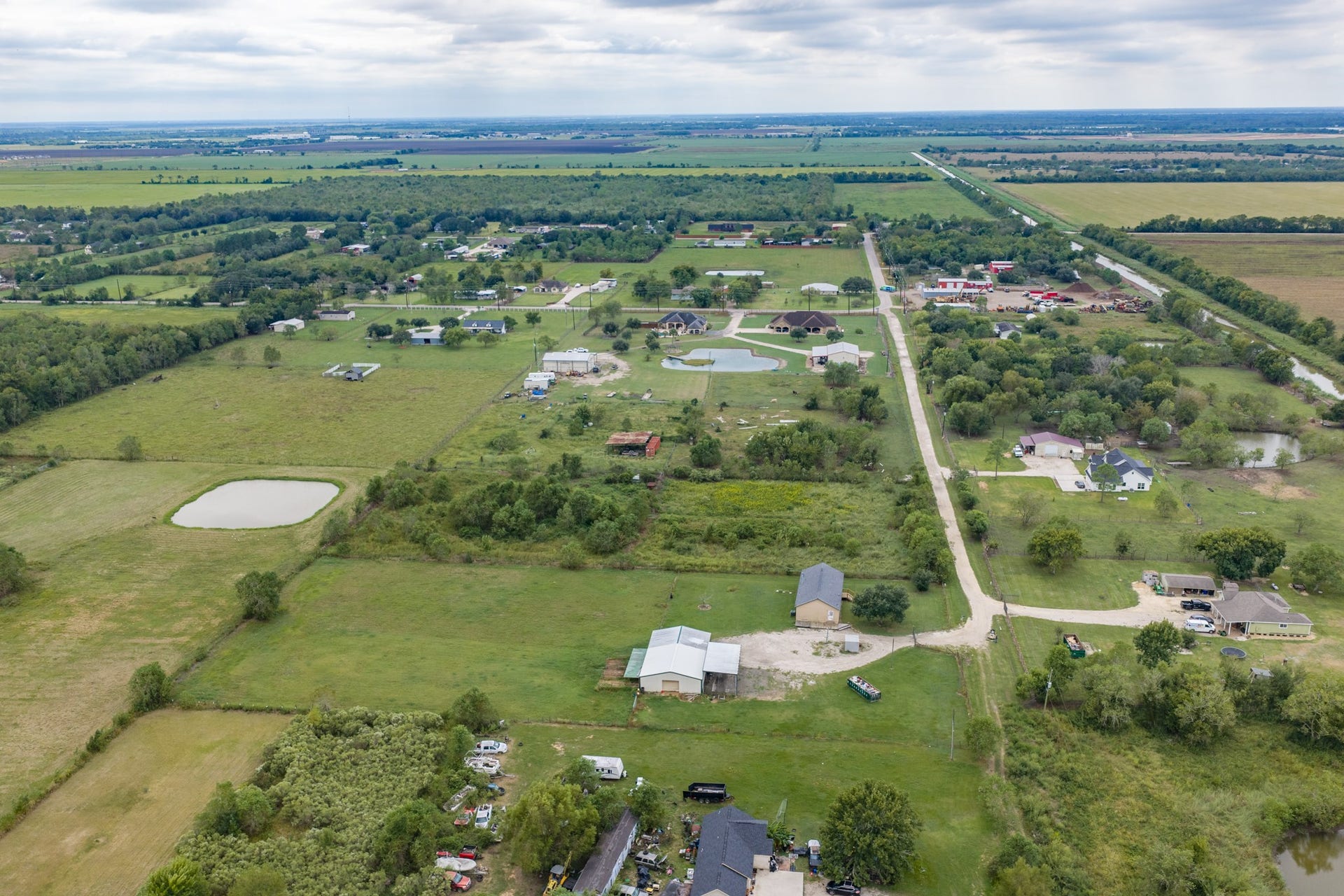 1108 County Road 55, Rosharon, TX 77583 1108 County Road 55, Rosharon, TX 77583