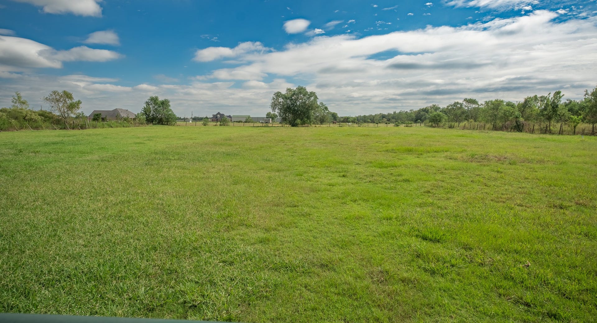 1108 County Road 55, Rosharon, TX 77583 1108 County Road 55, Rosharon, TX 77583