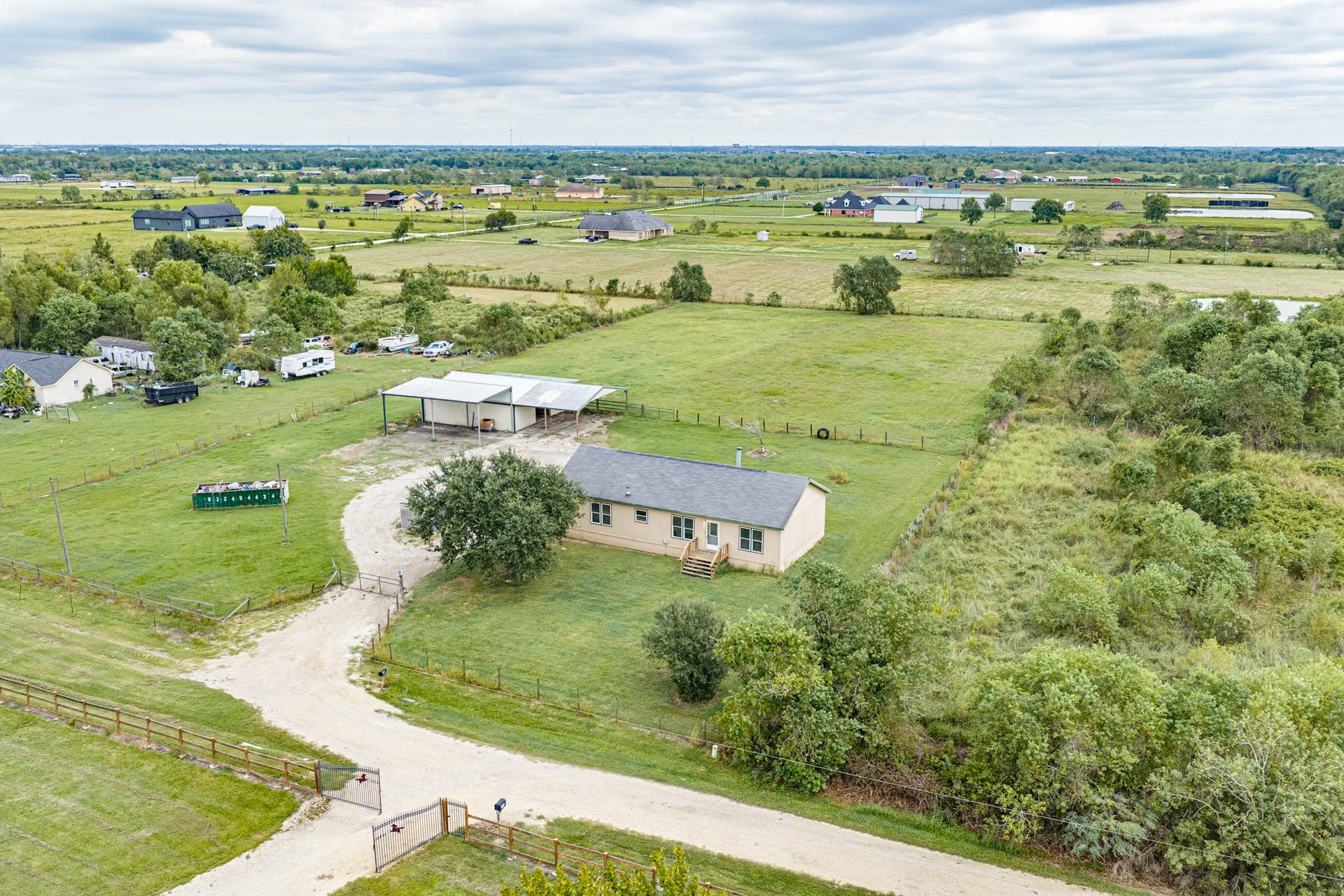 1108 County Road 55, Rosharon, TX 77583 1108 County Road 55, Rosharon, TX 77583
