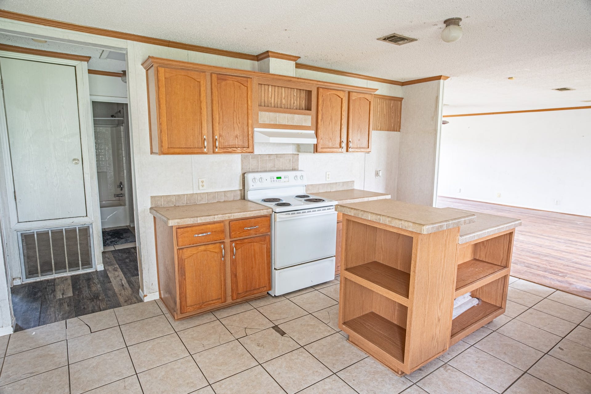 1108 County Road 55, Rosharon, TX 77583 1108 County Road 55, Rosharon, TX 77583