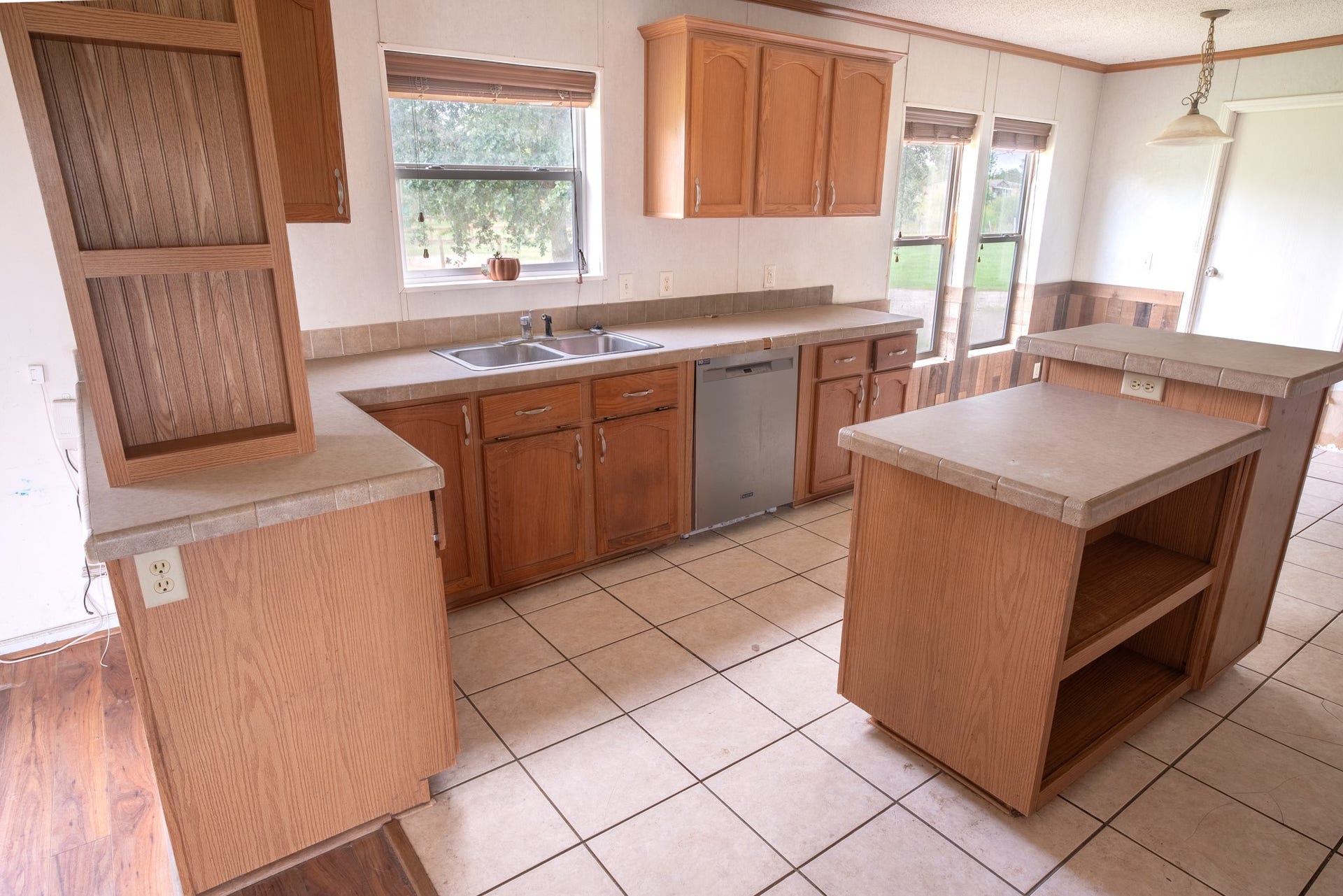 1108 County Road 55, Rosharon, TX 77583 1108 County Road 55, Rosharon, TX 77583
