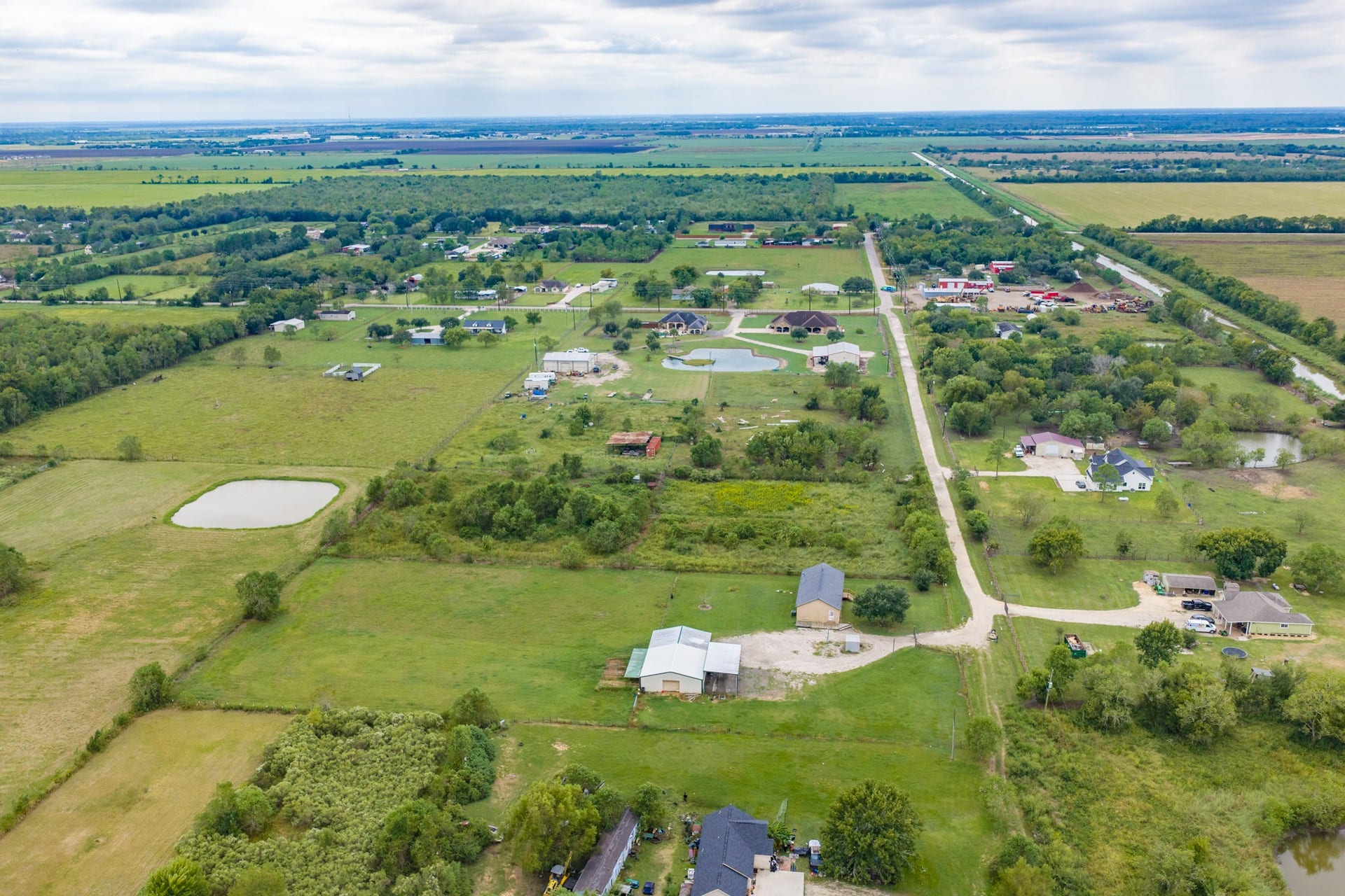 1108 County Road 55, Rosharon, TX 77583 1108 County Road 55, Rosharon, TX 77583
