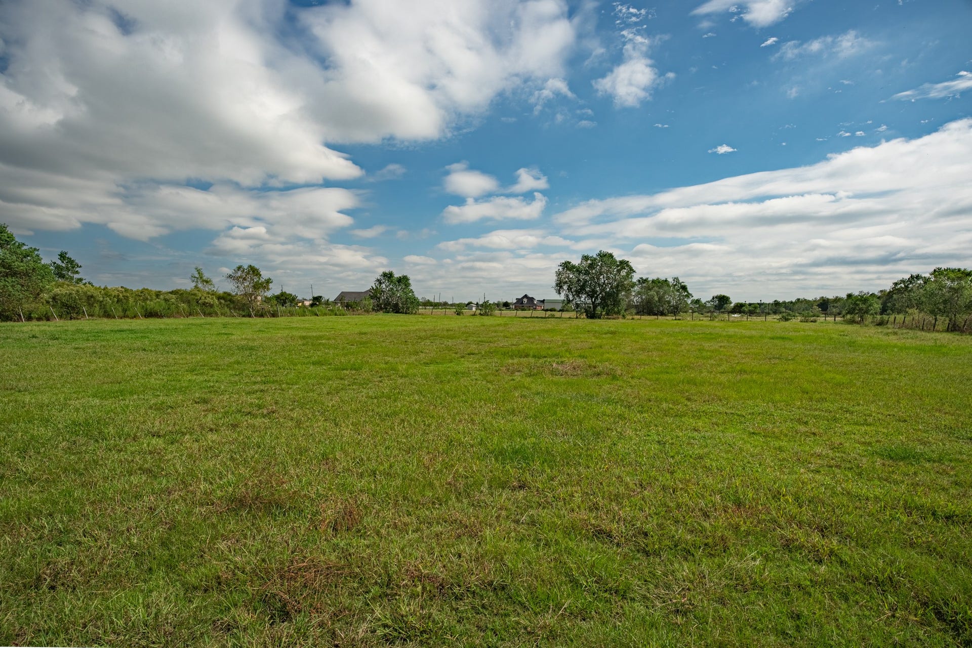 1108 County Road 55, Rosharon, TX 77583 1108 County Road 55, Rosharon, TX 77583