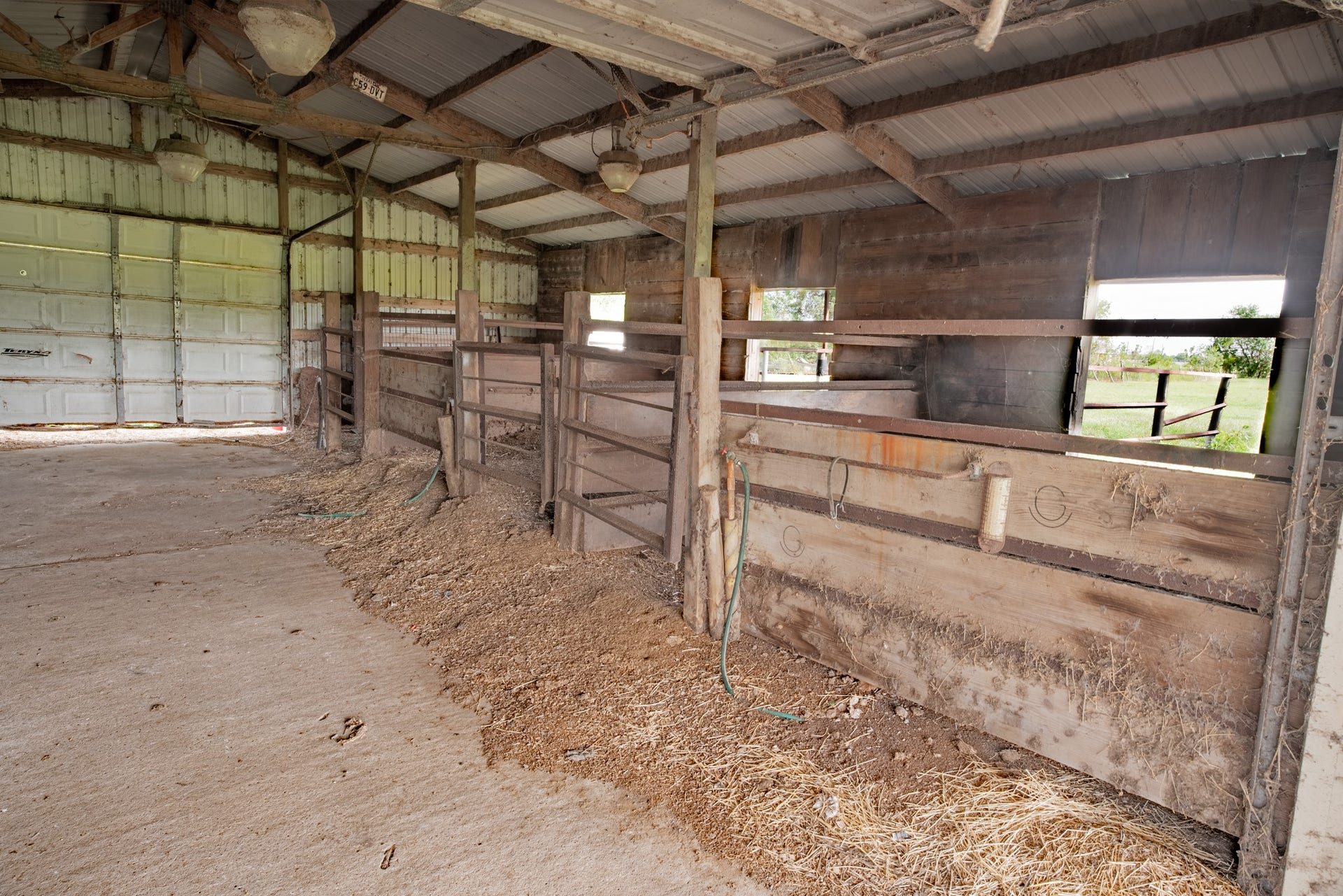 1108 County Road 55, Rosharon, TX 77583 1108 County Road 55, Rosharon, TX 77583