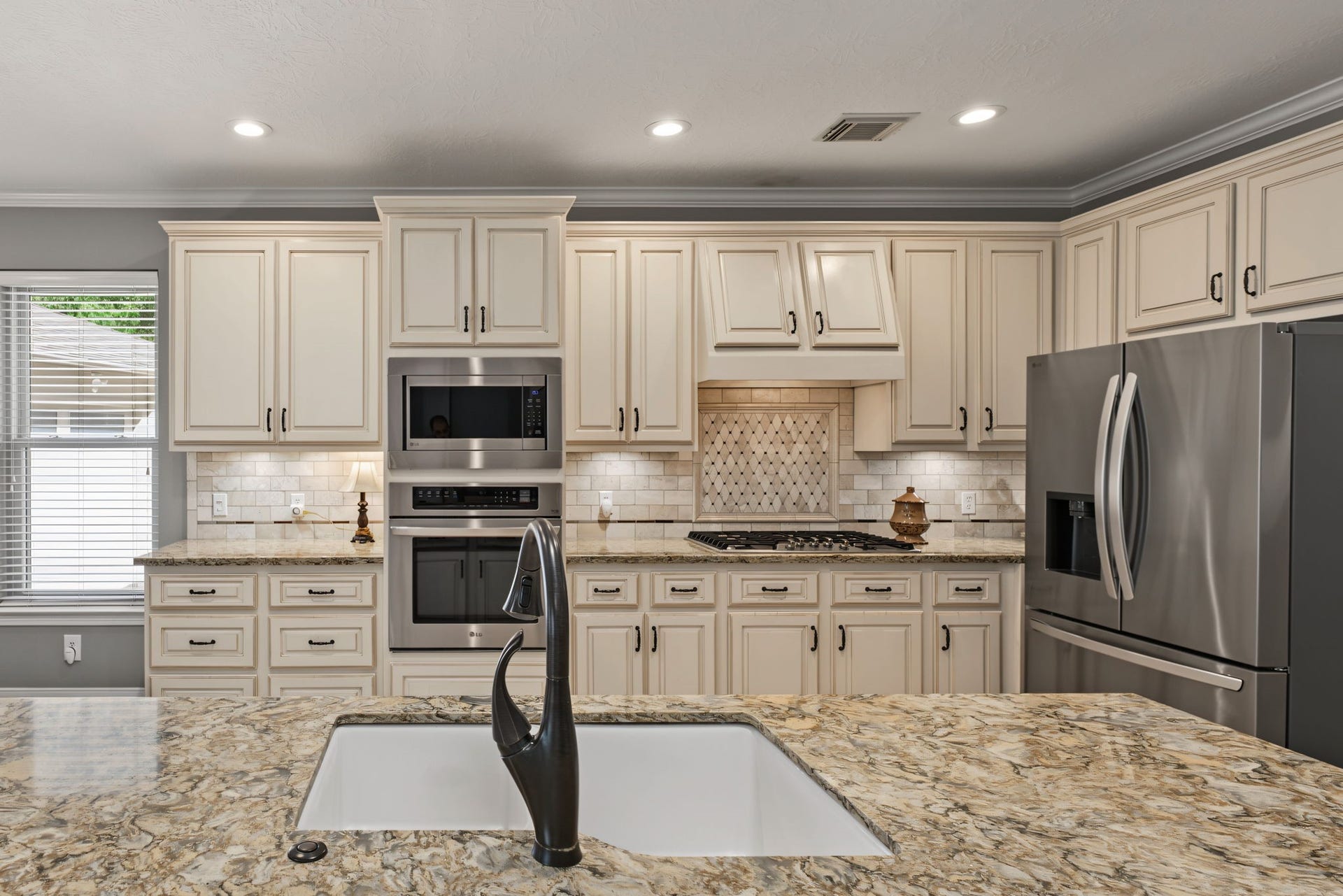 4807 Stonecrop Court, Houston, TX 77345 "Smart ThinQ" technology appliances that can connect to Alexa!