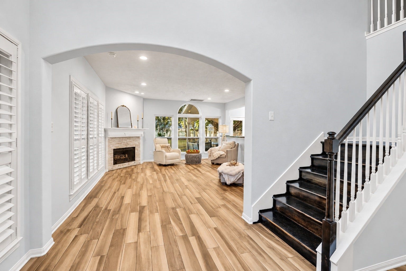 1408 S Friendswood Drive, #1301, Friendswood, TX 77546 Recently replaced tile flooring and an open entry welcome you and your guests.