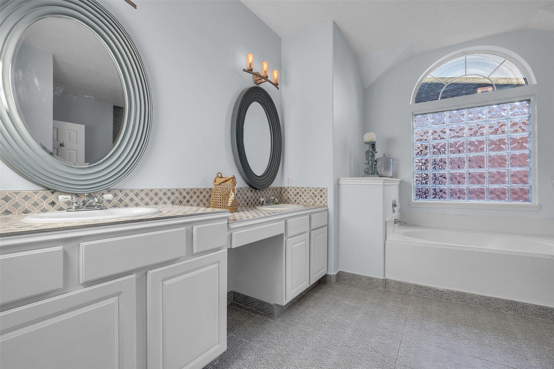 1408 S Friendswood Drive, #1301, Friendswood, TX 77546 The recently remodeled primary bathroom is amazing!