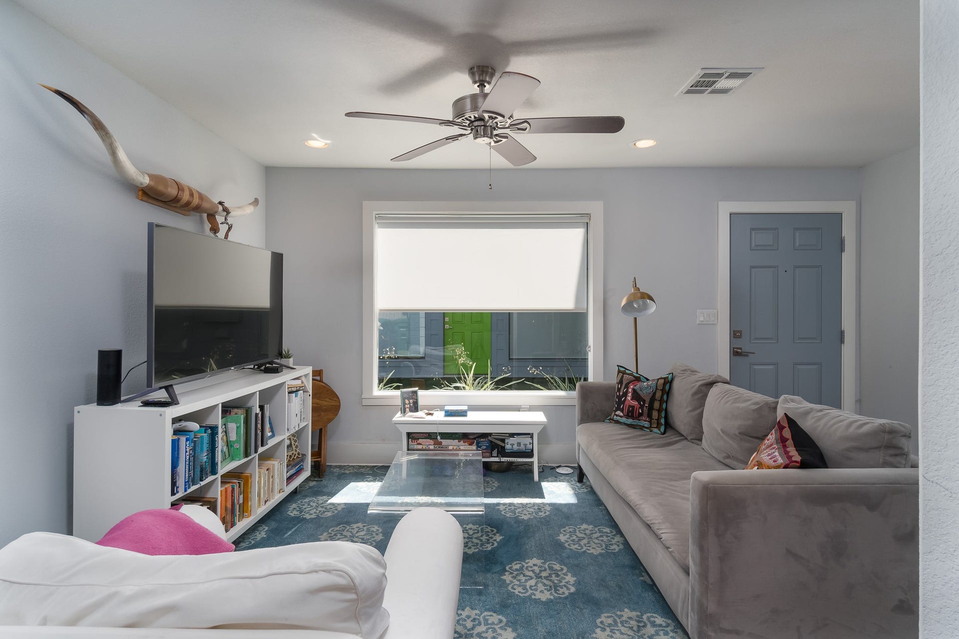 2019 Huldy Street, #4, Houston, TX 77019 Photos are of identical floor plan downstairs unit.