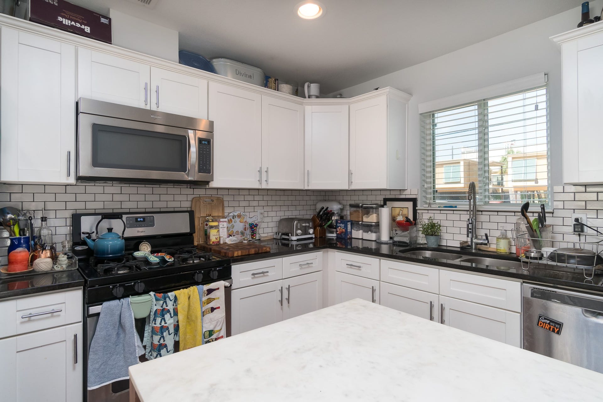 2019 Huldy Street, #4, Houston, TX 77019 Photos are of identical floor plan downstairs unit.